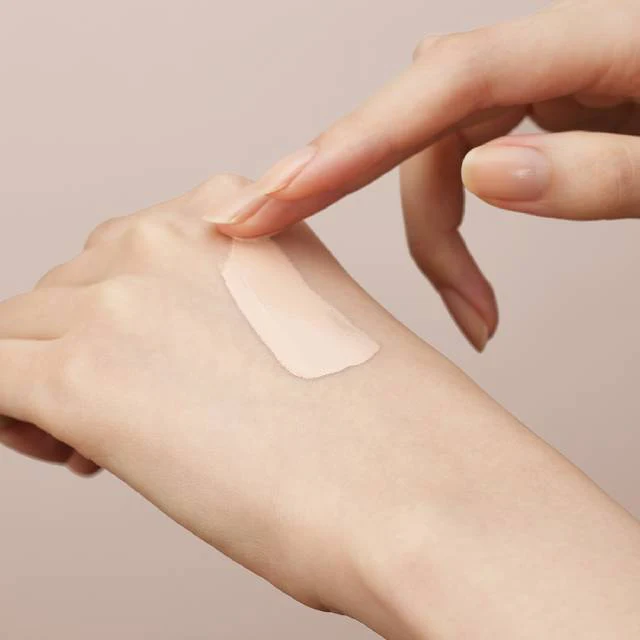 Perfecting Foundation Glow SPF17/PA+